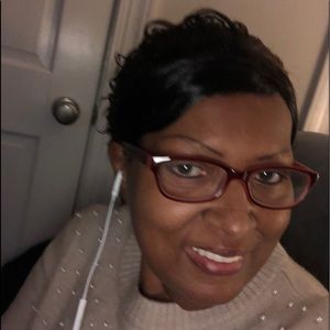 Meet your Posher, Gladys